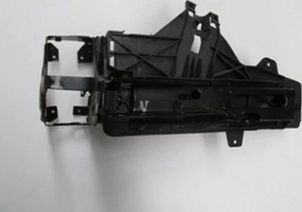 2010-2016 Bmw 5 Serı F10- Far Alt Bağlantı Braketi Sol (Plastik Braketi İle Birlikte) (Bfn) (Adet) ( - Image 1