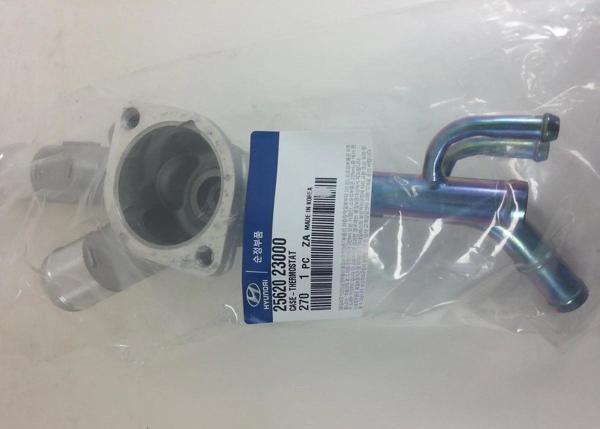 Termostat Kapagı Alt Termostat Yuvası : Alt Kore Elantra/Coupe Benzın 1996-2000 (Oem No: 2562023000) - Image 1