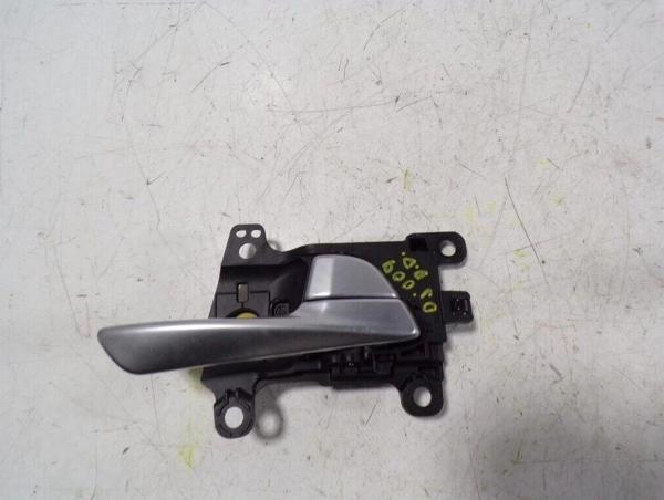 Kapı Kolu Tucson 15Sonrası İç Ön Sağ (Oem No: 82620-D7010Vcs) - Image 1