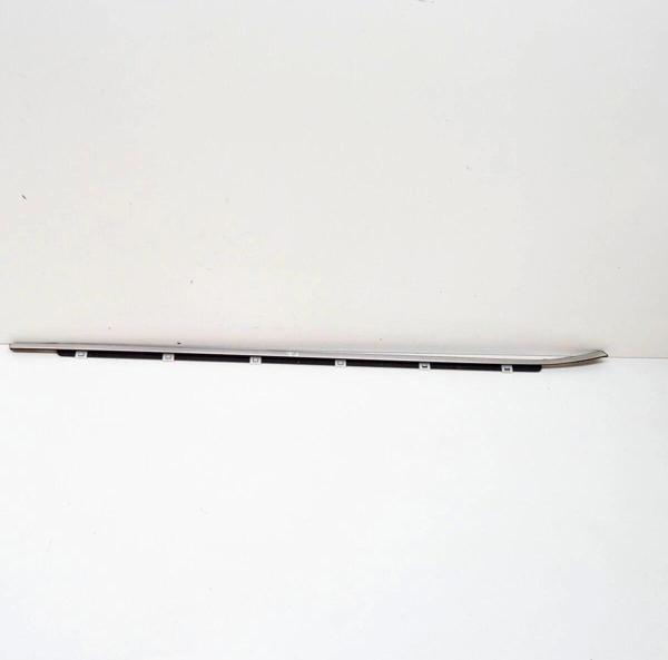 Cam Sıyırıcı Ceed 12-16 Ön Kapı Dış Sağ (Oem No: 82220-A2010) - Image 1