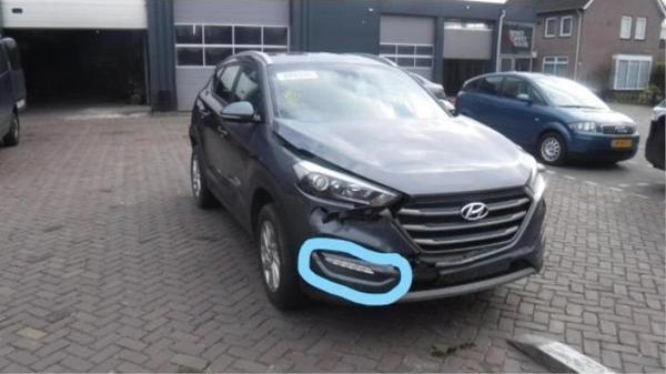 Sis Lamba Çerçeve Tucson Çıtası 15Sonrası Sağ (Oem No: 86528-D7000) - Image 1