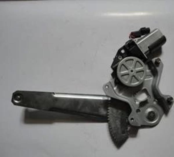 2003-2005 Hyundai Getz Arka Cam Krikosu Sol Elektrikli-Motorlu (5Kapı) (Tw) (Adet) (Oem No:834031C01 - Image 1