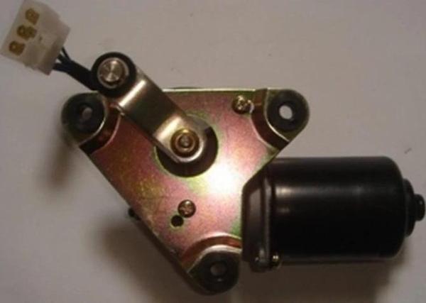 1997-2002 Nissan Skystar Pıck Up- D22- Ön Cam Silgi Motoru (Tw) (Adet) (Oem No:2881003W00) - Image 1