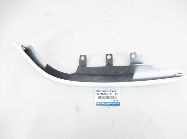 1995-1997 Mazda 323 Familia Far Alt Çıtası Sağ (Tyg) (Adet) (Oem No:Bc1M507J0Pt) - Image 1