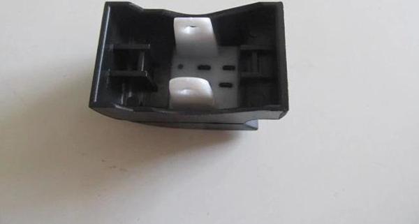 2013-2016 Renault Fluence Ön/Arka Cam Düğme Butonu Sağ-Sol Adet - Image 1