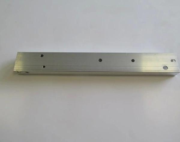 Mercedes B Class- W246- 12/14; Ön Panel Bağlantı Braketi Sağ (Büyük) (Oem No: 2466280229) - Image 1