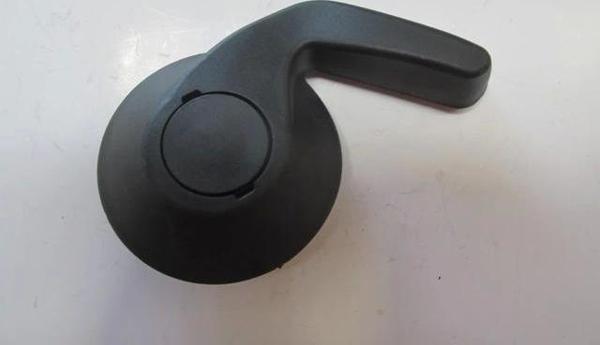 Renault Kangoo- 4- 14/21; Koltuk Hareket Kolu Sağ Gri (Oem No: 7701209972) - Image 1