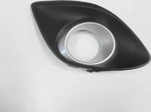 2012-2014 Mazda 2 Hb Sis Lamba Kapağı Sağ Sis Delikli-Çerçevesi Gümüş Gri (Tyg) (Adet) (Oem No:Dr615 - Image 1
