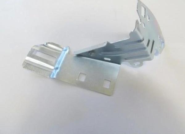 2012-2018 Peugeot 208 Ön Çamurluk Braketi Sağ (Tyg) (Adet) (Oem No:9802294980) - Image 1