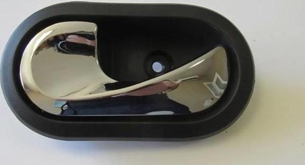 Mercedes Cıtan- W415- 12/13; Ön Kapı İç Açma Kolu Sol Siyah (Elceği Nikelajlı) (Oem No: 826730336R) - Image 1