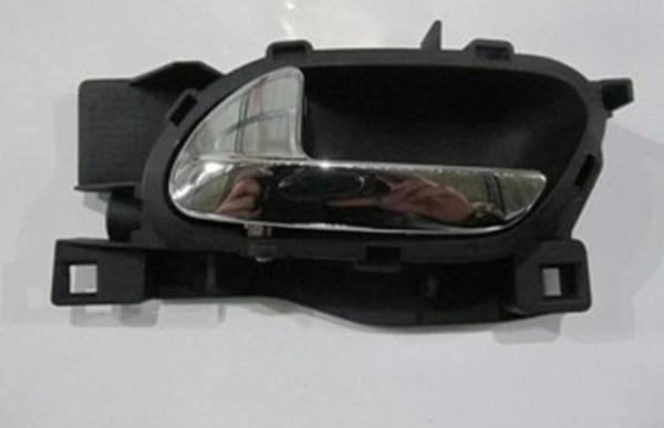 2004-2011 Peugeot 407 Ön Kapı İç Açma Kolu Sol Siyah (Elceği Nikelajlı)  (Adet) (Oem No:9143J9) - Image 1
