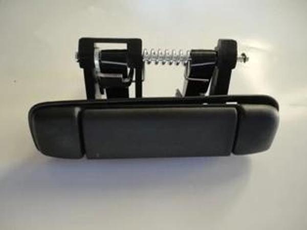 1996-1999 Nissan Pathfinder Bagaj Açma Kolu Siyah Pütürlü  (Adet) (Oem No:906060W003) - Image 1