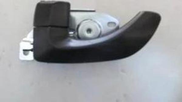 2002-2009 Kia Sorento Arka Kapı İç Açma Kolu Sağ Siyah (Hushan) (Adet) (Oem No:836203E000Wk) - Image 1