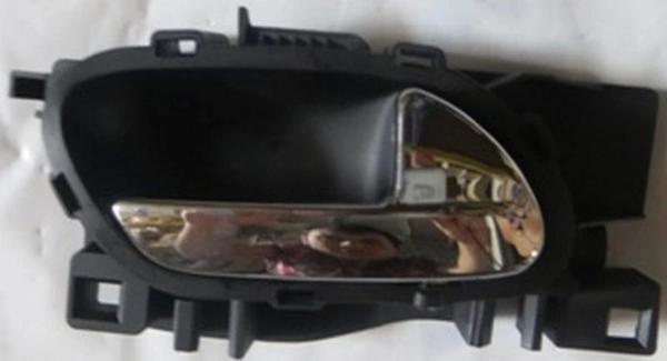 2006-2012 Peugeot 207 Ön Kapı İç Açma Kolu Sağ Siyah (Elceği Nikelajlı)  (Adet) (Oem No:9143L9) - Image 1