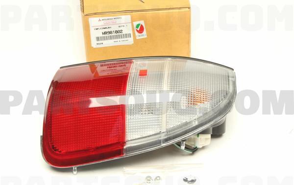 Stop Lambası Sag Beyaz : Kırmızı Japon L200 (K64, K74) 2.5 D:2.5 Td 99-03 (Oem No: Mr981082) - Image 1
