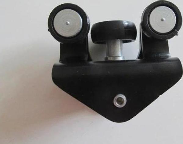 2003-2009 Peugeot Partner Sürgülü Kapı Alt Ray Bağlantısı Ucu Sağ-Sol Aynı Adet Oem No: 9034.22 - Image 1