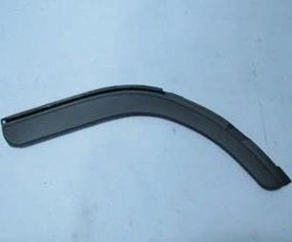 Mıtsubıshı Canter- Fuso- 06/12; Çamurluk Ağzı Plastiği Sağ (Fe711/839/859E/859G) (Bfn) (Oem No: Mk40 - Image 1