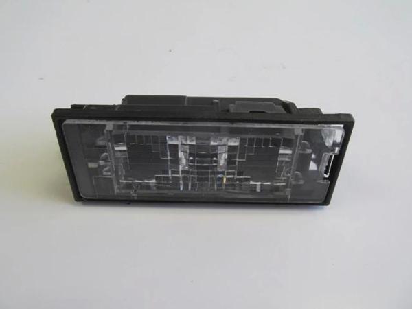 2003-2009 Renault Megane Iı Plaka Lambası Oem No: 8200480127 - Image 1