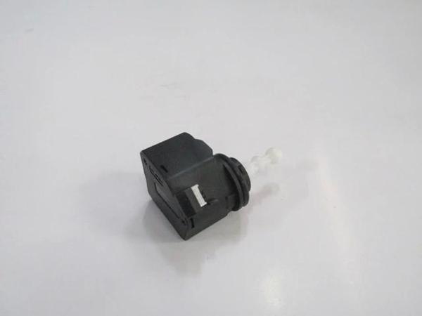 1998-2004 Volkswagen Golf 4 Far Motoru (12V) (Bfn) (Adet) - Image 1