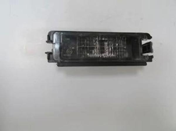 Renault Symbol- 13/21; Plaka Lambası (Famella) (Oem No: 8200957874) - Image 1