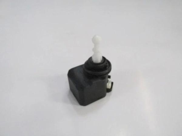 2004-2009 Volkswagen Golf 5 Far Motoru (12V) (Bfn) - Image 1