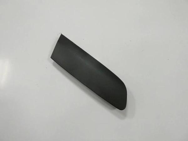 Volkswagen Golf- 5- 05/09; Ön Tampon Bandı Sağ Siyah (Gtı) (Tw) (Oem No: 1K0807718Egru) - Image 1