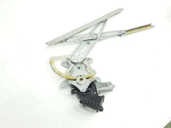 Cam Krikosu Avensıs Elektrikli 09-15 Ön Sağ (Oem No: 69810-05070) - Image 1