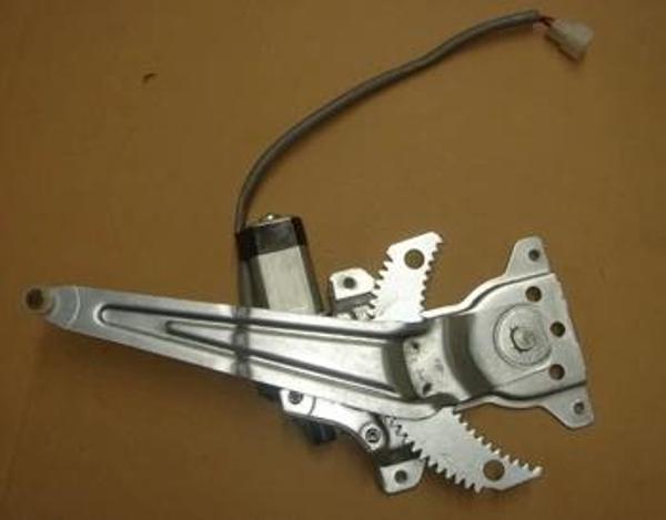 Suzukı Swıft- 05/11; Arka Cam Krikosu Sol Elektrikli/Motorlu (Tw) (Oem No: 83501-63J10) - Image 1