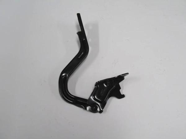 Suzukı Swıft- 05/11; Ön Kaput Menteşesi Sol (Tyg) (Oem No: 57420-63J00) - Image 1