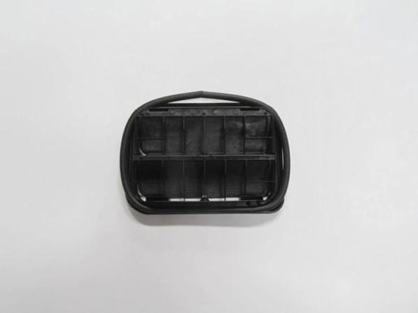 Renault Megane- 1998-1999 Bagaj Havalandırma Plastiği  Oem No: 7700838358 - Image 1