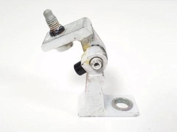 Kapı Mentesesı Sag Vw Jetta Bm 10- (Oem No: 8K0831402D) - Image 1