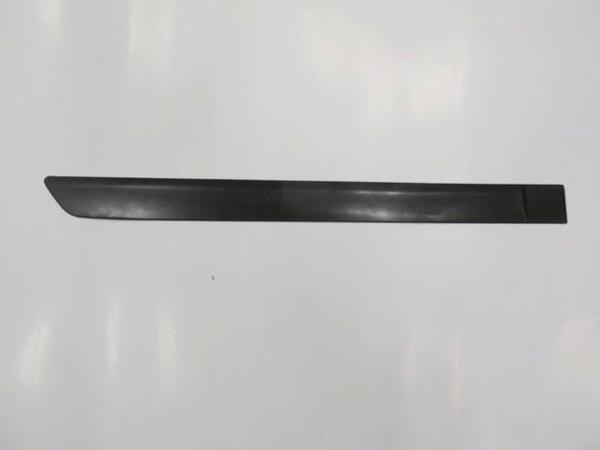 Skoda Fabıa- 07/15; Arka Kapı Bandı Sağ Siyah/Yapıştırmalı (Bfn) (Oem No: 5J7853516) - Image 1