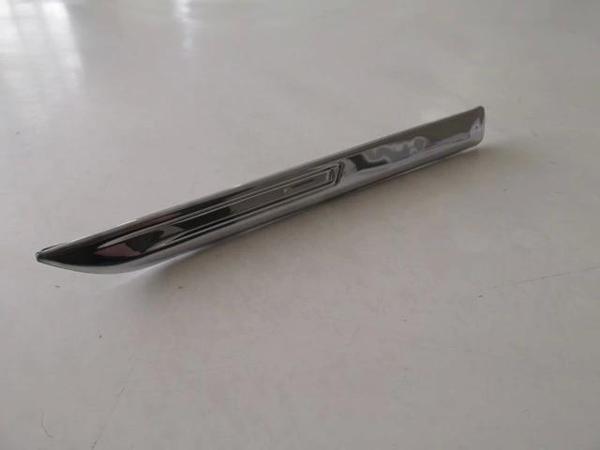 Renault Megane- 4- Sd- 21/24; Ön Çamurluk Çıtası Nikelajlı Sol (Oem No: 990430979R) - Image 1