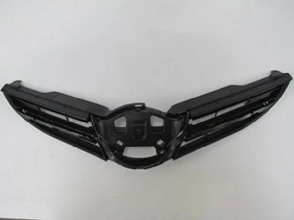 2013-2015 Toyota Auris Ön Panjur Siyah Nikelaj Çıtasız (Tw) (Adet) (Oem No:5311402260) - Image 1