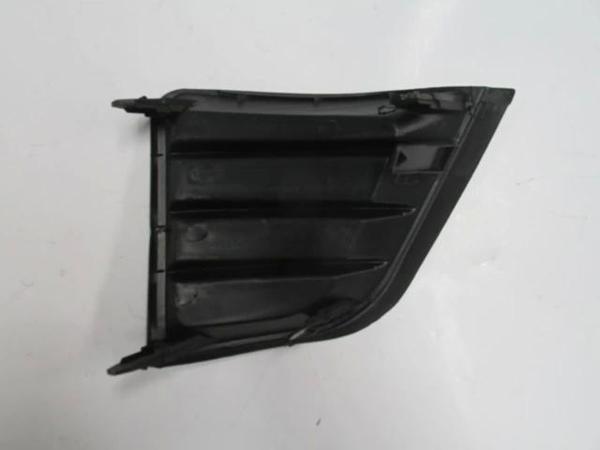 Toyota Corolla- Nde180- 13/16; Sis Lamba Kapağı Sağ Siyah (Sis Deliksiz) (Tw) (Oem No: 81481-02420) - Image 1