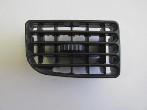 Renault R19- Europa- 1992-2001 Ön Göğüs Köşe Üfleme Peteği Sağ Difizör  Oem No: 7700812994 - Image 1