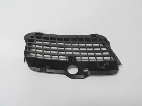 1992-1998 Volkswagen Golf 3 Sis Lamba Kapağı Sağ Siyah (Bfn) (Adet) (Oem No:1H6853666A01C) - Image 1