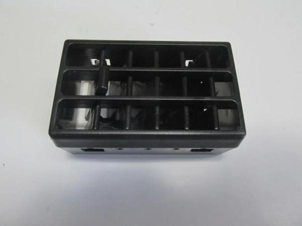 Renault R9- Faırway- 1993-1996 Ön Göğüs Orta Üfleme Peteği Sol Difizör  Oem No: 7702257701 - Image 1