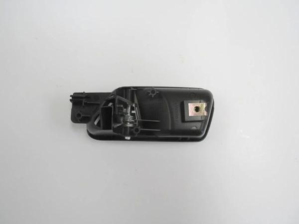 Volkswagen Caddy- 11/15; Ön Kapı İç Açma Kolu Sağ Siyah (Elceği Gümüş Gri) (Hushan) (Oem No: 1T18371 - Image 1