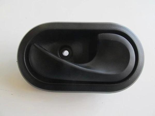 Renault Modus- 06/08; Ön Kapı İç Açma Kolu Sağ Siyah (Pleksan) (Oem No: 8200028486) - Image 1