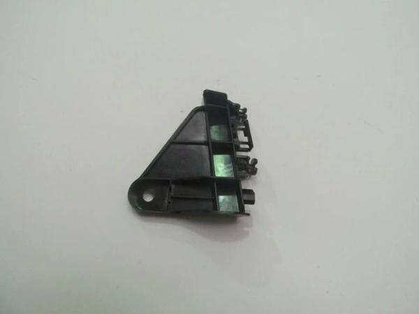 Toyota Corolla- Nde180- 13/18; Arka Tampon Bağlantı Braketi Sol Plastik (Tw) (Oem No: 52563-02220) - Image 1