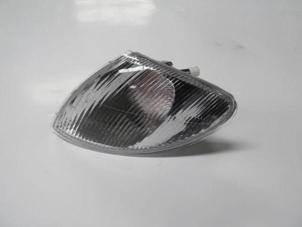 1998-1999 Renault Megane Ön Sinyal Sol Beyaz (Pleksan) (Adet) (Oem No:7701040712) - Image 1
