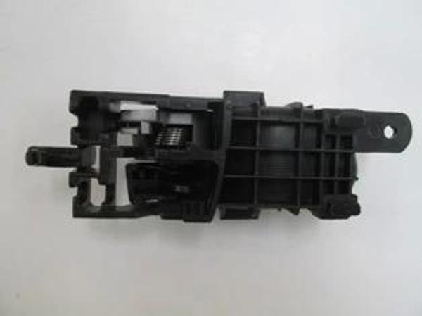 Suzukı Grand Vıtara- 06/12; Ön Kapı İç Açma Kolu Sol Siyah (Elceği Gümüş Gri) (Hushan) (Oem No: 8313 - Image 1