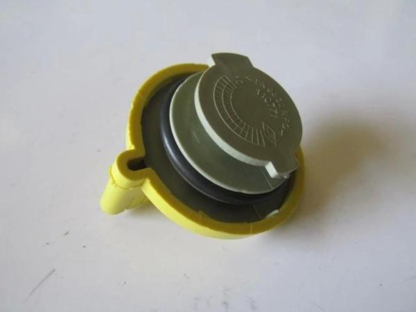 Renault Megane- 1- 99/02; Motor Yağ Kapağı Benzinli (1,4 16V/1,6 16V/2,0 16V) 52,40Mm (Sarı) (Oem No - Image 1