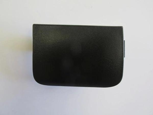 Renault Symbol- 17/21; Ön Tampon Çeki Demiri Kapağı (Oem No: 511806451R) - Image 1