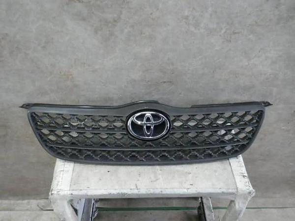 Panjur Corolla 02-04 Sedan Baklavalı Tip Krom (Oem No: 53111-1A390) - Image 1