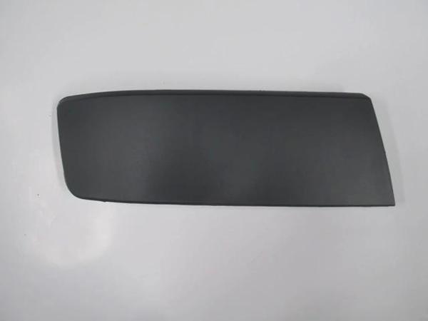 Volkswagen Transporter- Transporter T6- 10/14; Ön Tampon Bandı Sağ Siyah Pütürlü (Oem No: 7E08078207 - Image 1