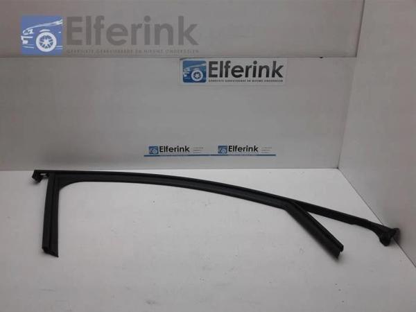 Ön Kapı Cam Hareket Fıtılı : Sol Opel Corsa F Bm 20- (Oem No: 9823226680) - Image 1