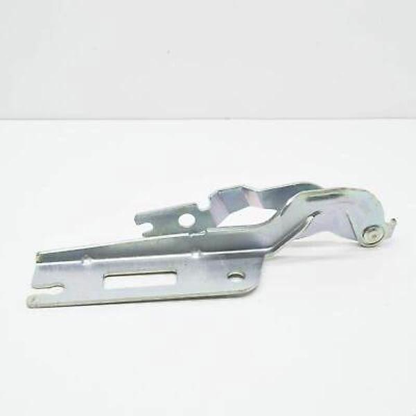 Volkswagen Golf- 8- 21/24; Kaput Menteşesi Sol (Tyg) (Oem No: 5H0823301) - Image 1