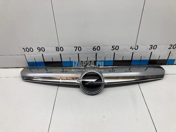 Panjur : Krom Ön Opel Corsa D Bm 07- (Oem No: 6400633) - Image 1